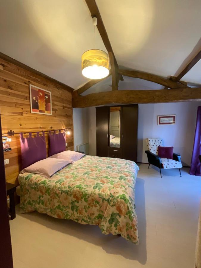 Chambres, Table D'Hotes Et Gites Les Mesanges Saint-Jean-de-Sauves Buitenkant foto